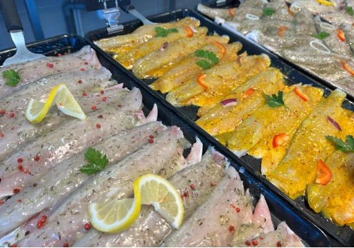 Plats poissons et fruits de mer cuisinés par le traiteur de la Marée Montalbanaise